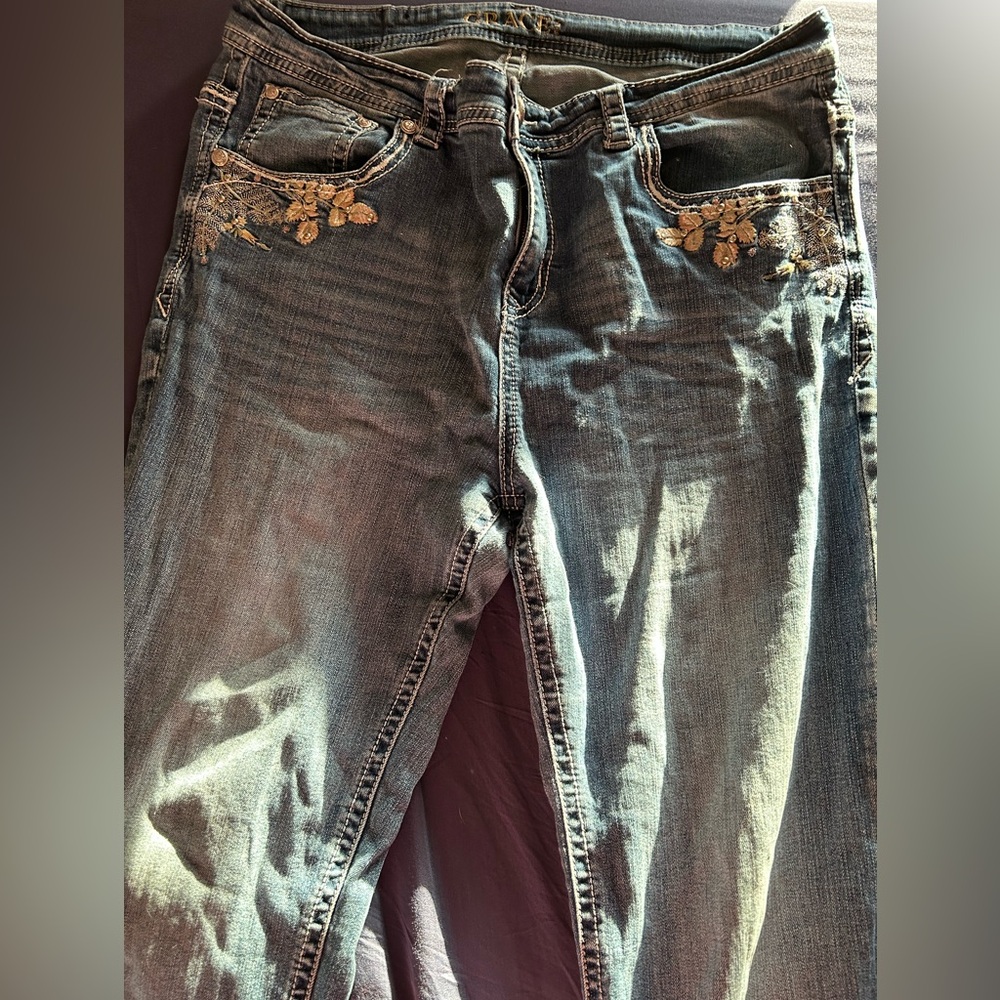 Distressed size 20 Grace jeans